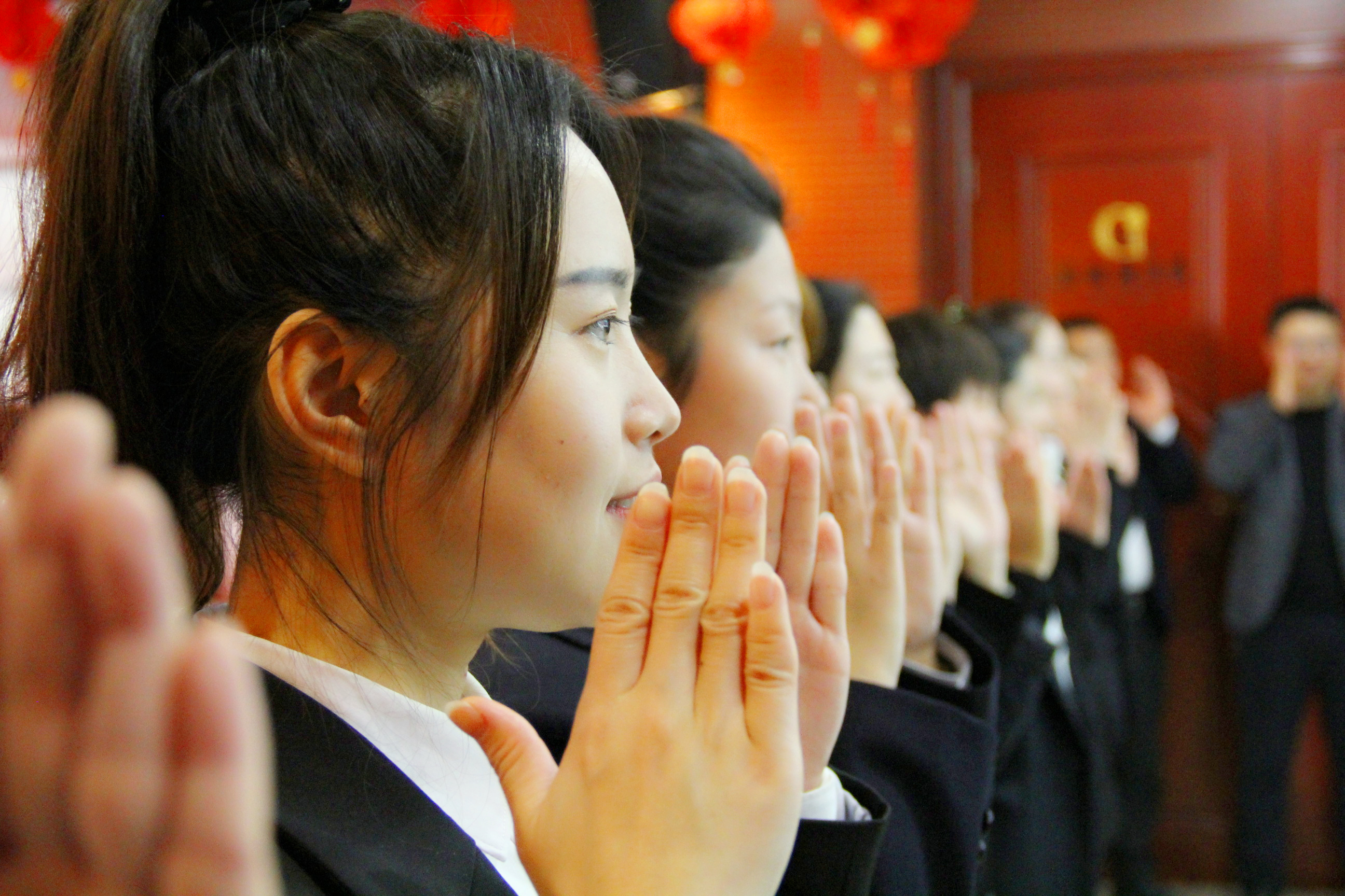 全面提升服務質量，樹立良好企業文化！